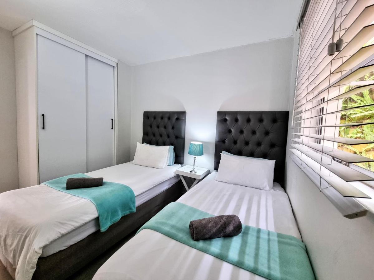 Chco58 - 50m To The Beach! - Perfect Beachside Family Apartment Ballito